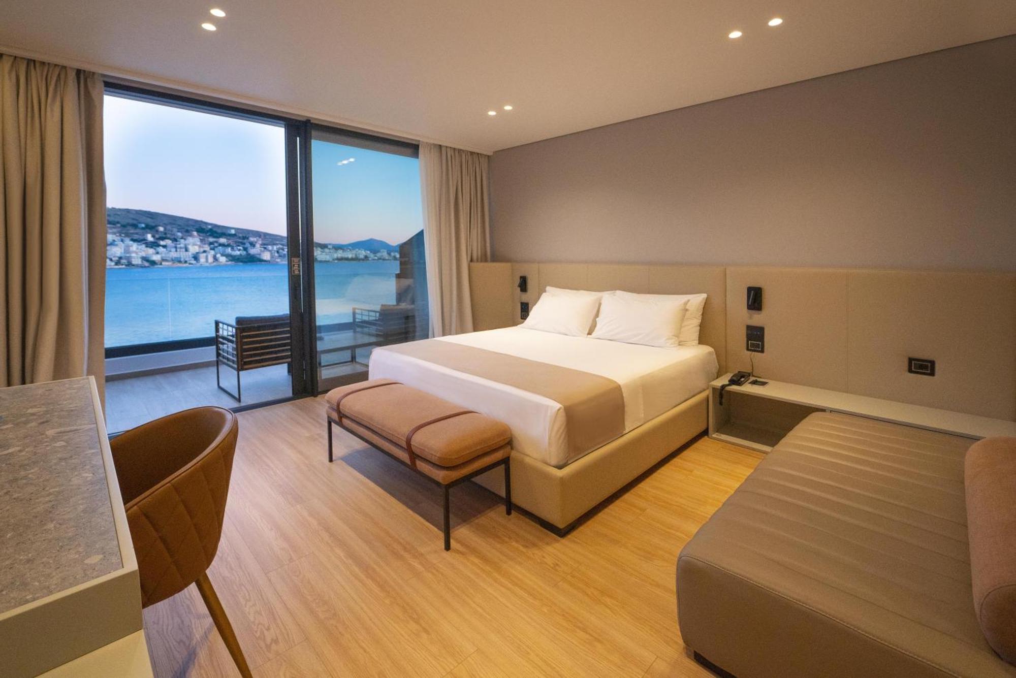 Yacht Premium Hotel Sarandë