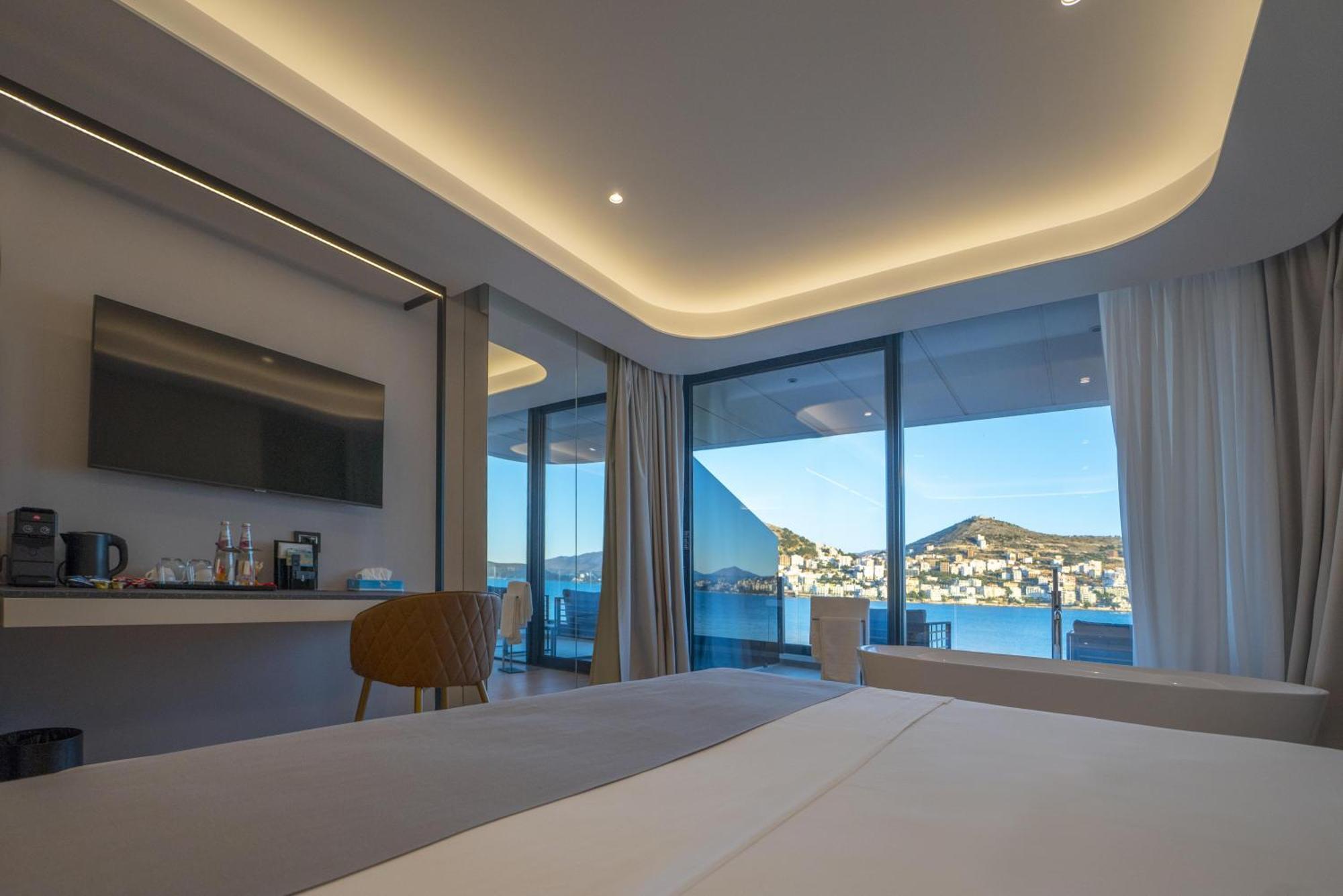 Yacht Premium Sarandë