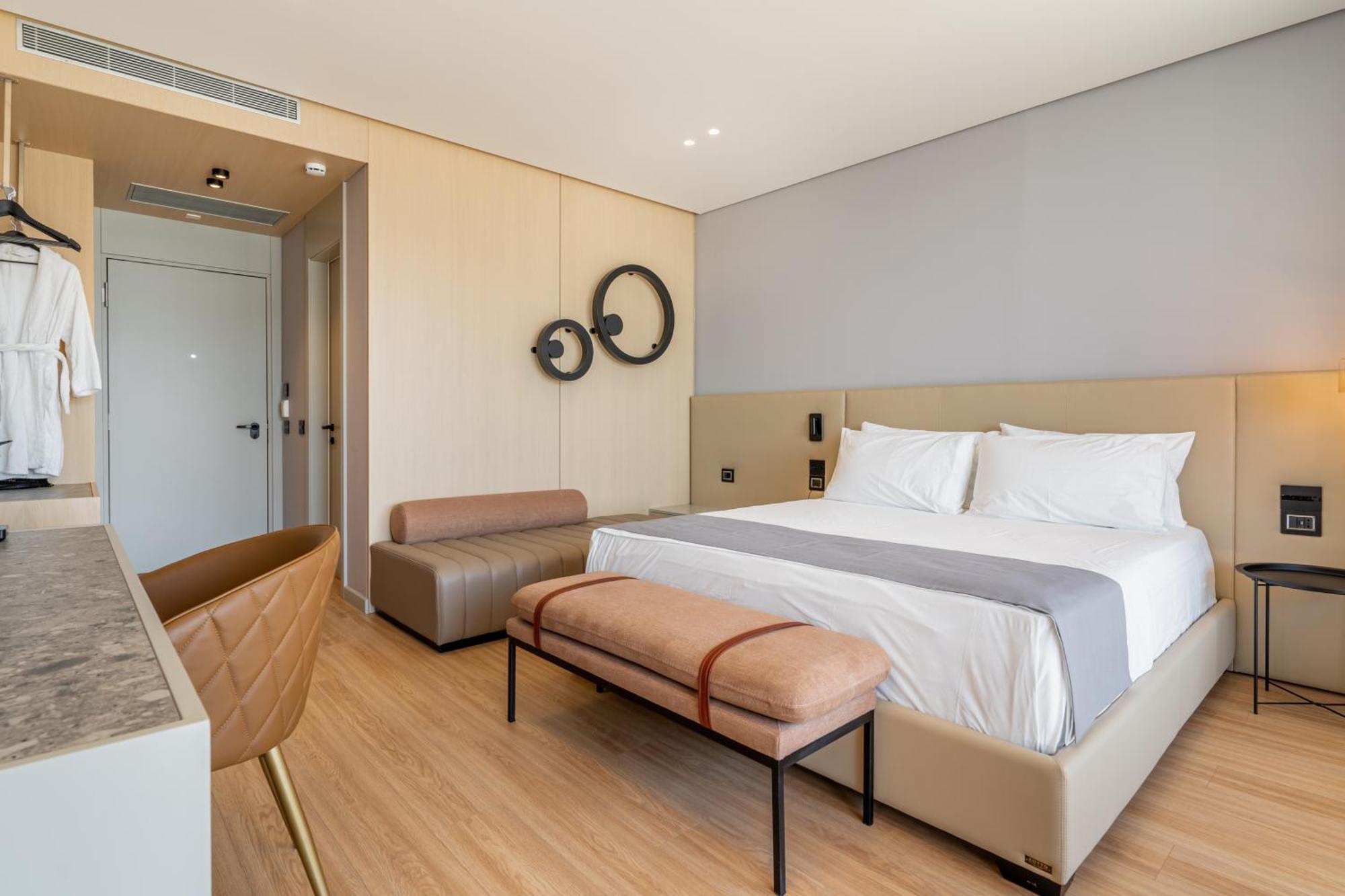 Hotel Yacht Premium